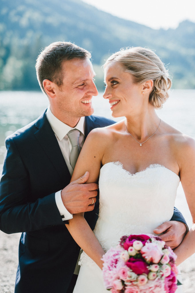 Hochzeit_Schliersee_Hochzeitsfotograf_Muenchen_Lauraelena_Photography_Tegernsee_Berghochzeit_Rustic_Wedding_109.jpg