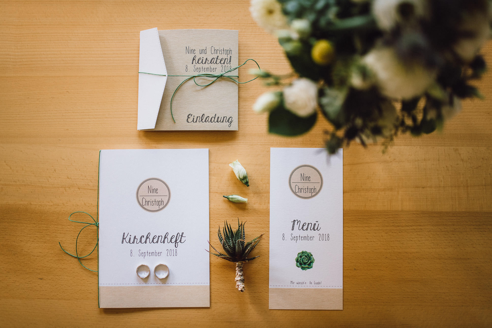 greenery-wedding-hochzeit-prielhof-sukkulenten-scheyern-lauraelenaphotography-006