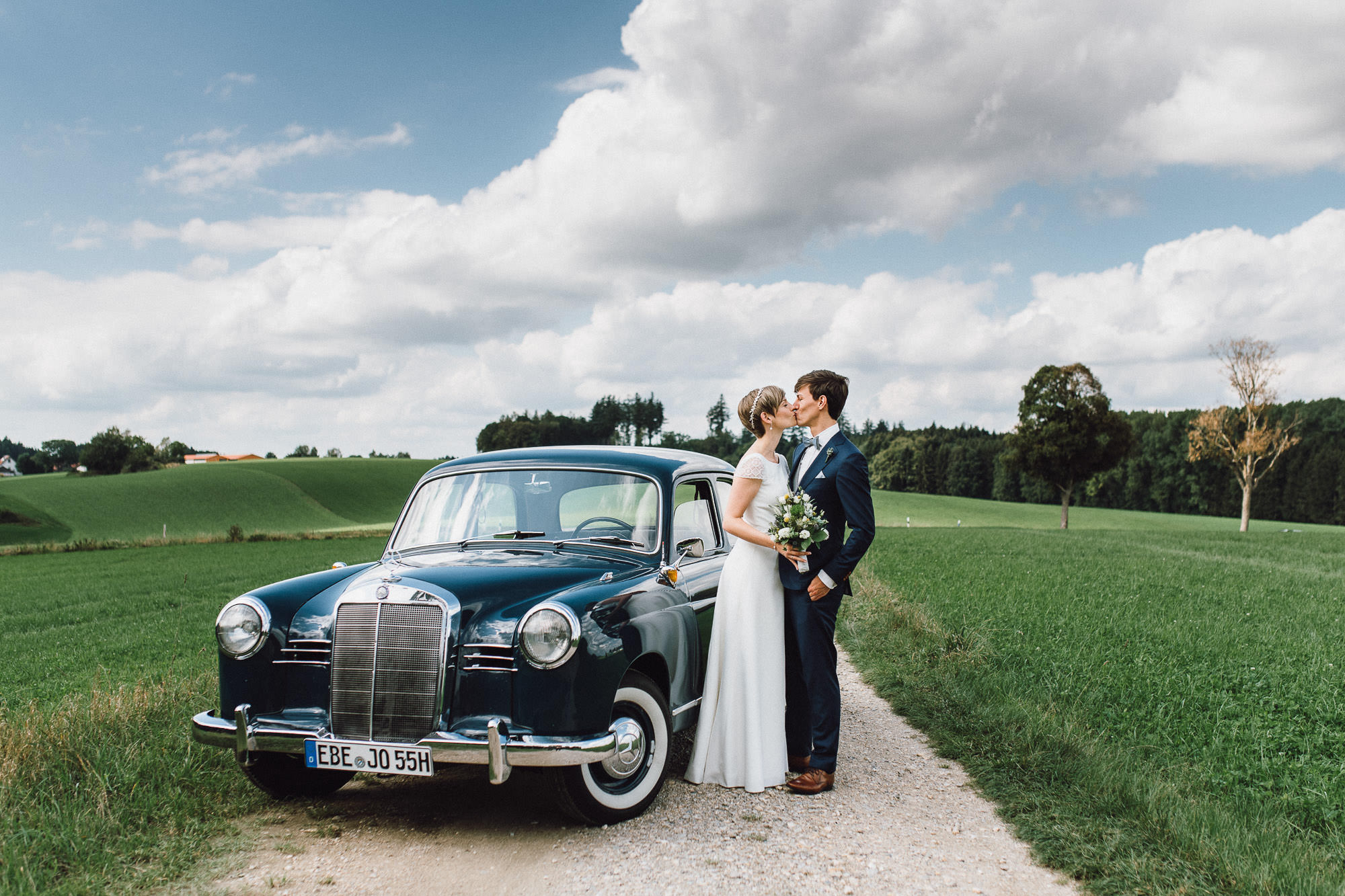 greenery-wedding-hochzeit-prielhof-sukkulenten-scheyern-lauraelenaphotography-035