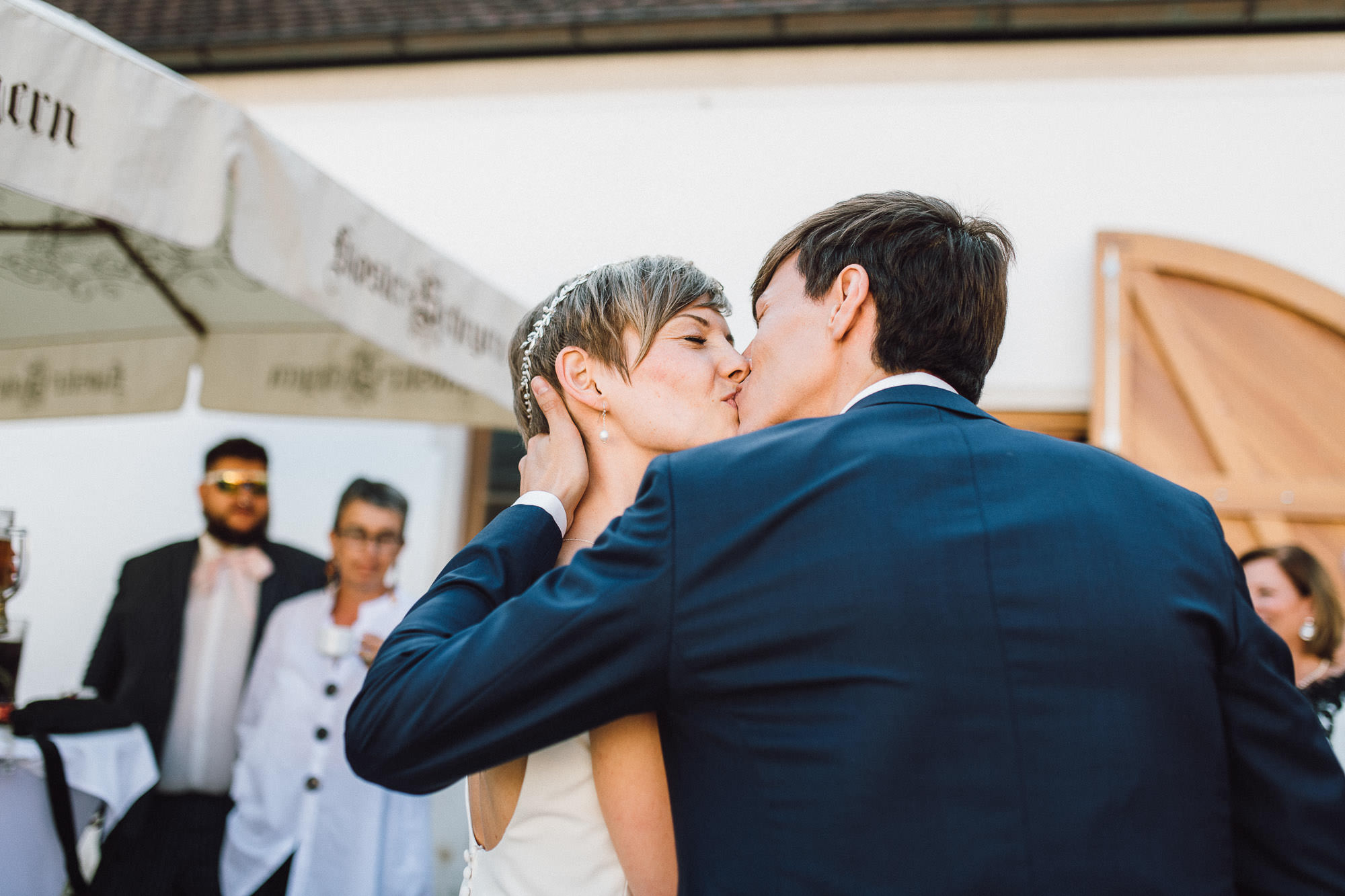 greenery-wedding-hochzeit-prielhof-sukkulenten-scheyern-lauraelenaphotography-066