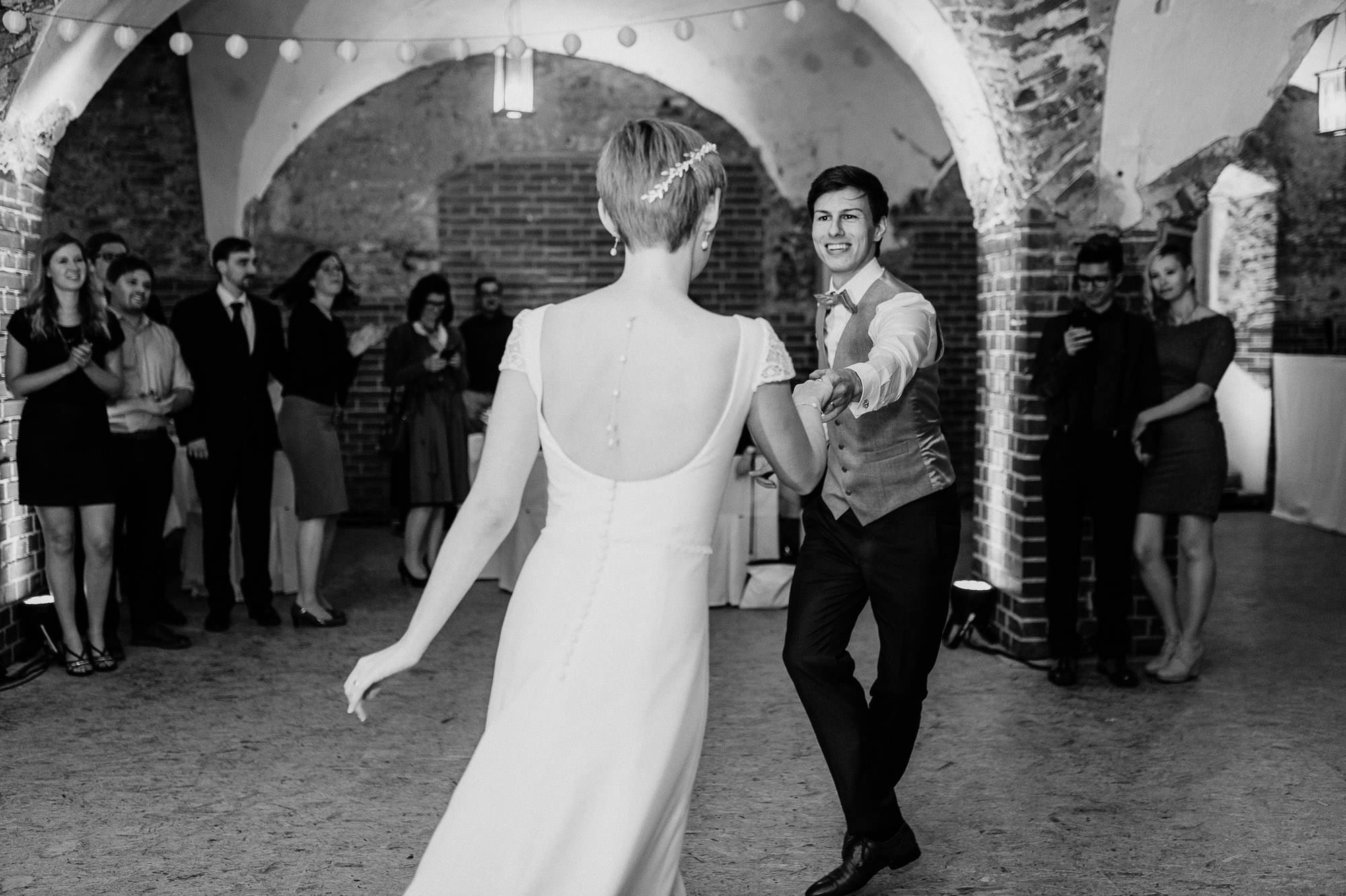 greenery-wedding-hochzeit-prielhof-sukkulenten-scheyern-lauraelenaphotography-116