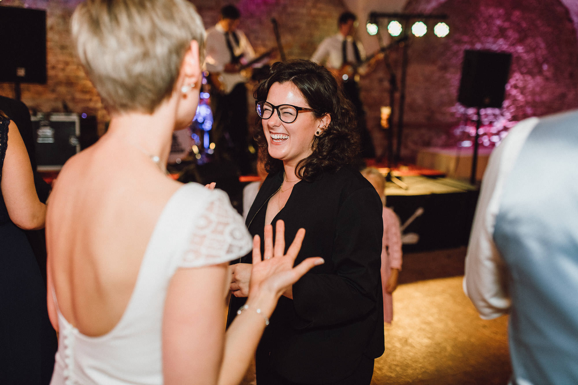 greenery-wedding-hochzeit-prielhof-sukkulenten-scheyern-lauraelenaphotography-123