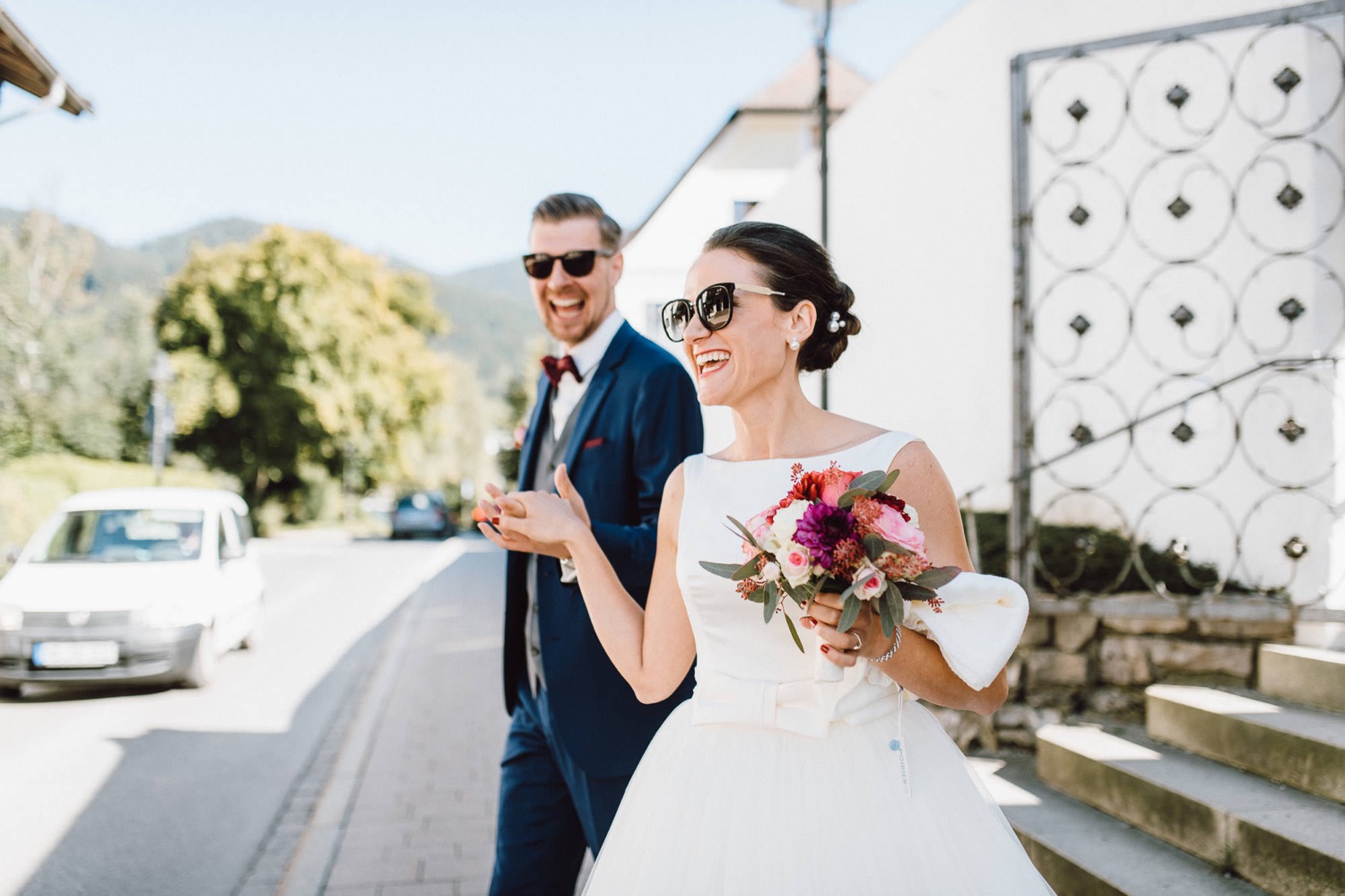 hochzeit-tegernsee-glckliches-brautpaar-nach-der-trauung.jpg